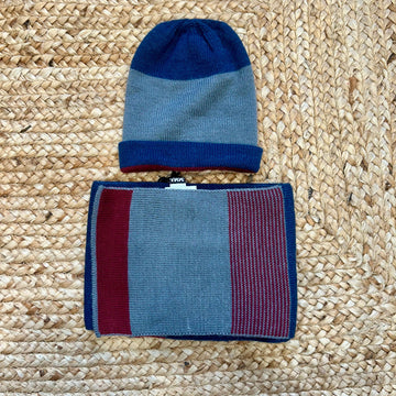 Set cappello e sciarpa bimbo blu e bordeaux