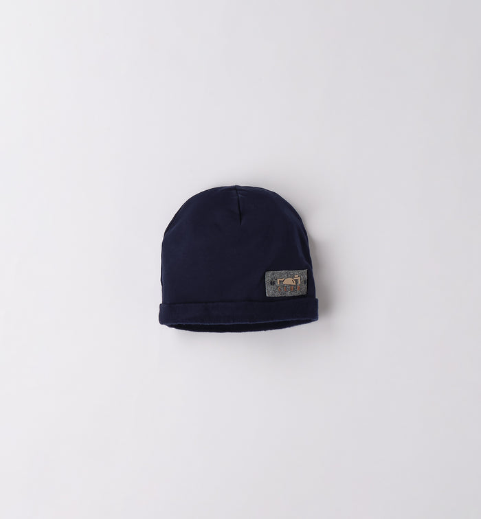 Cappello bimbo blu navy con patch grigia e logo sul davanti