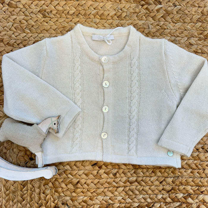 Cardigan neonato panna con trecce sottili e bottoni madreperla