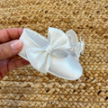 Scarpine battesimo neonata raso bianco eleganti con fiocco