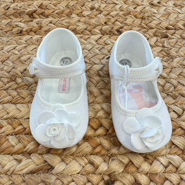 Scarpine culla velluto bianco con fiore applicato