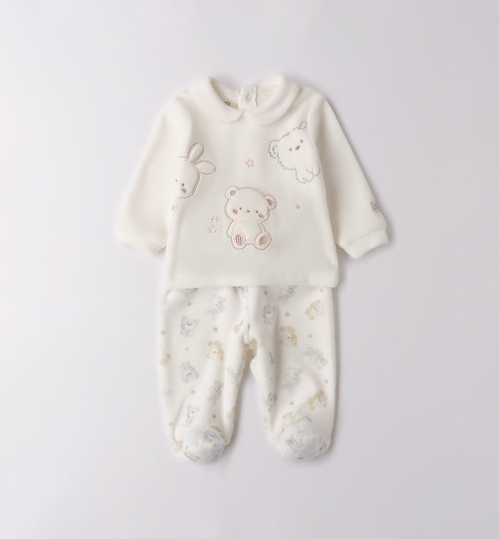 Tutina due pezzi unisex in ciniglia bianca con ricami animaletti e pantalone fantasia