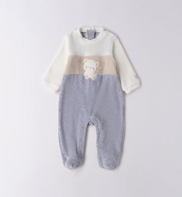 Tutina neonato in ciniglia panna, beige e grigio con orsetto applicato sul petto