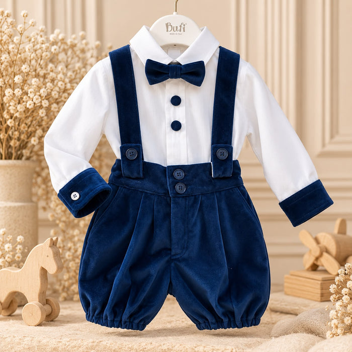 Papillon in velluto blu e camicia bianca del completo battesimo bimbo.