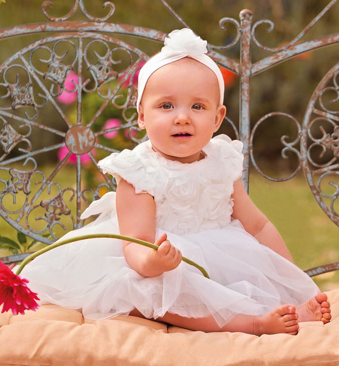 abito battesimo bianco con roselline applicate e gonna in tulle