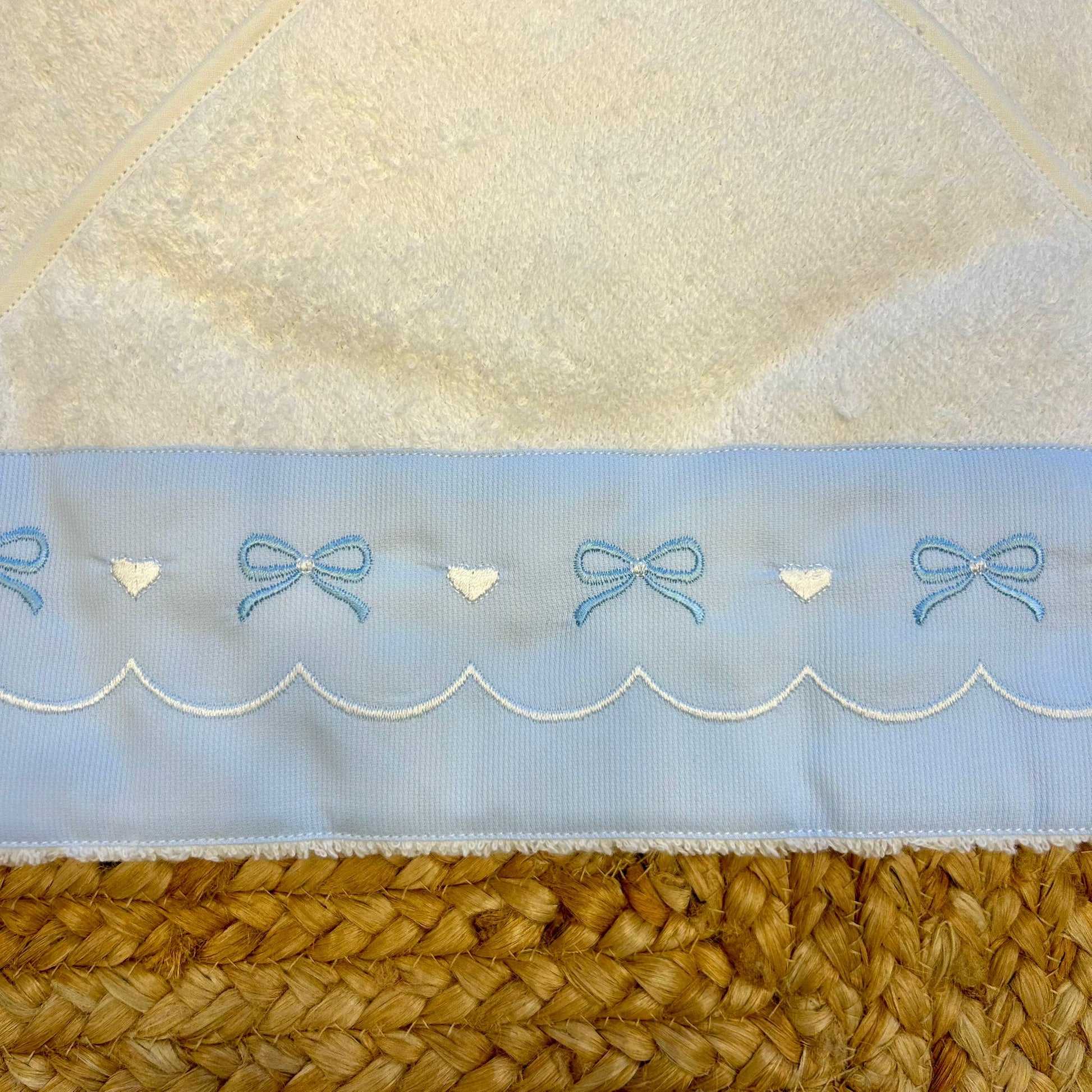 accappatoio-cotone-fiocchetti-azzurri-neonato