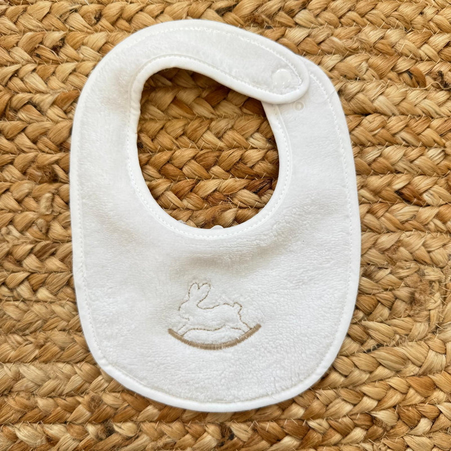 Bavaglino neonato unisex con ricamo coniglietto