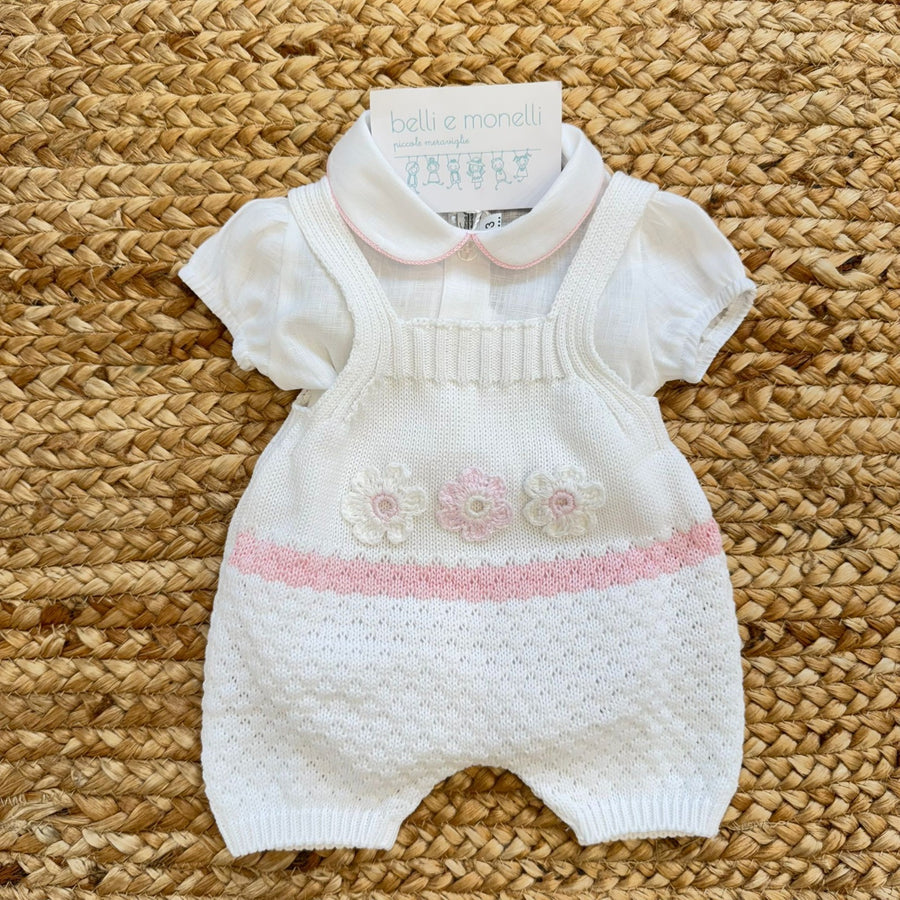 Completo neonata in lino e cotone panna e rosa con salopette a fiori