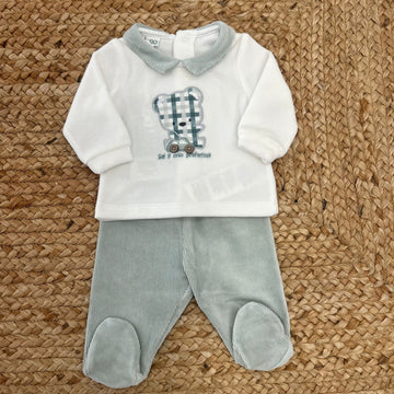 Completo neonato in ciniglia con orsetto ricamato e pantalone verde salvia