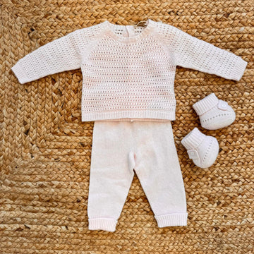 Coordinato neonata in cashmere rosa cipria con scarpine abbinate – completo caldo per corredino nascita invernale