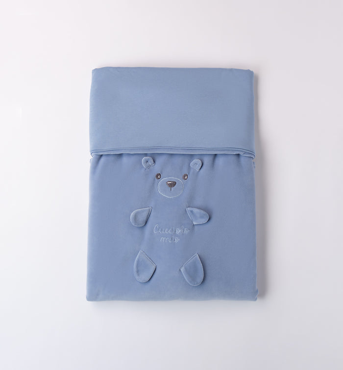 coperta culla in ciniglia azzurra con orsetto ricamato
