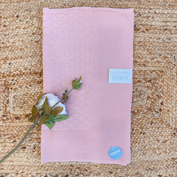 Copertina rosa cipria neonata in maglia lavorata