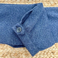 dettaglio pantaloni blu completo elegante bimbo