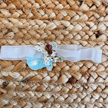 Fascia neonata stile shabby chic con roselline in tessuto e pizzo avorio