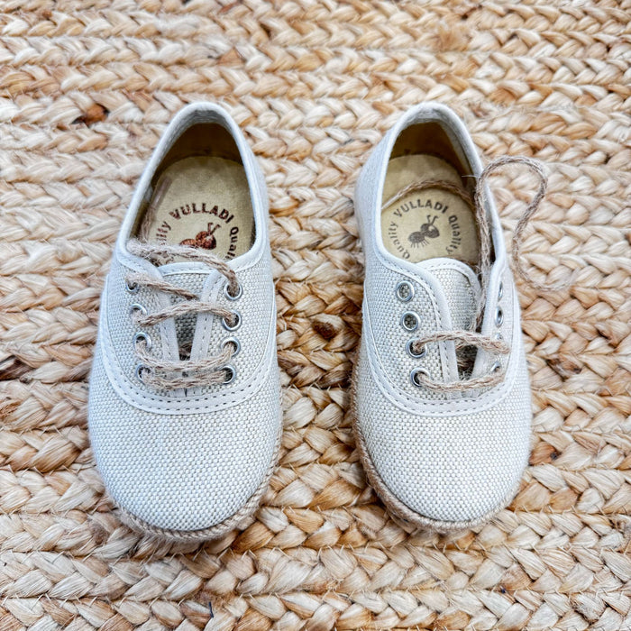 Scarpe culla stringate in lino con suola in corda, ideali per cerimonia e battesimo.