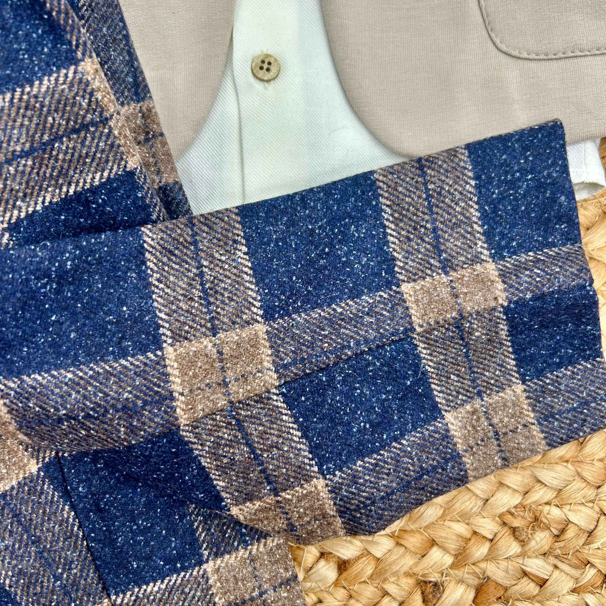 tessuto scozzese blu e nocciola completo bimbo elegante