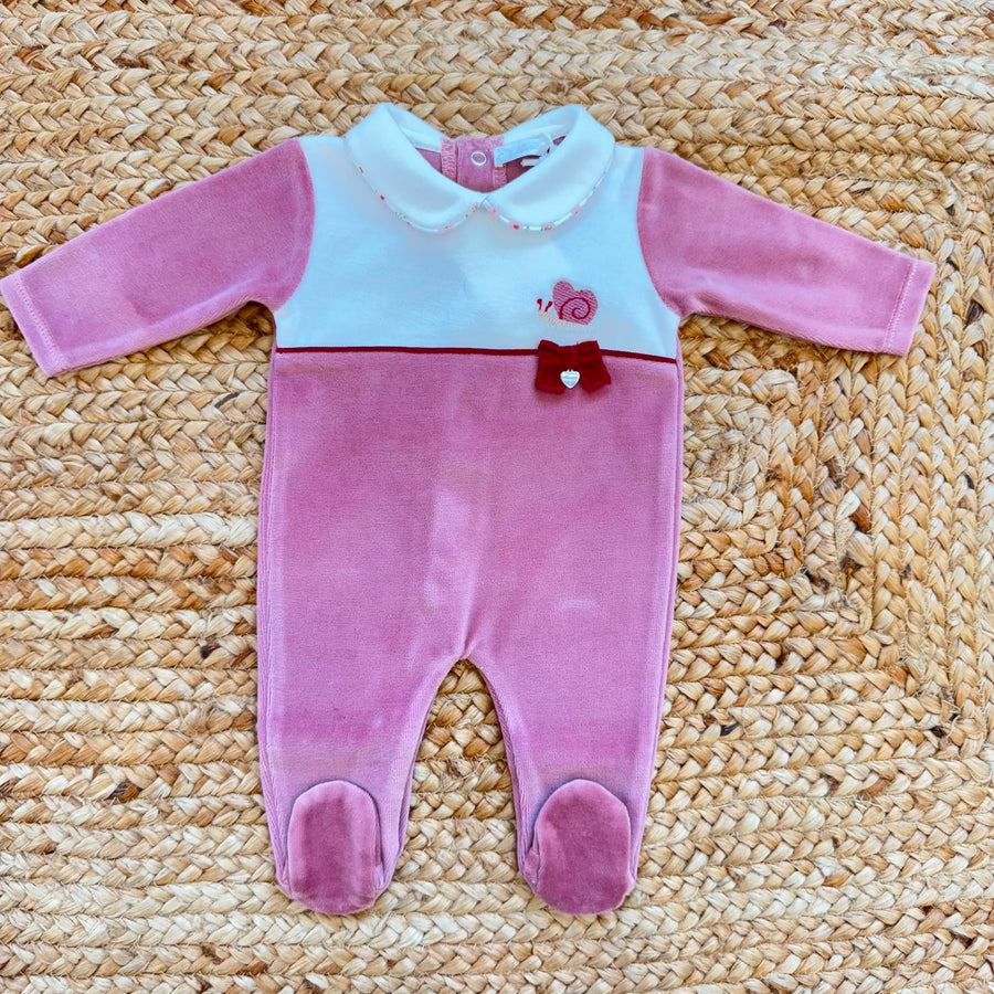 Tutina in ciniglia neonata malva con ricamo lumachina