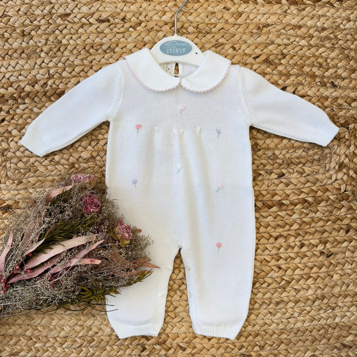 Tutina neonata in filo di cotone con ricami floreali