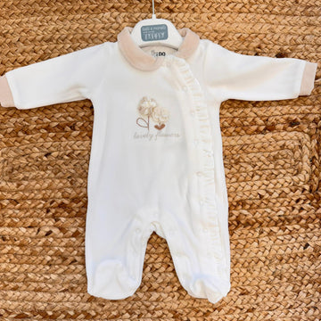 tutina ciniglia panna con fiori applicati per neonata