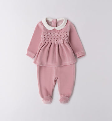 tutina ciniglia rosa neonata ricamo cuore fronte