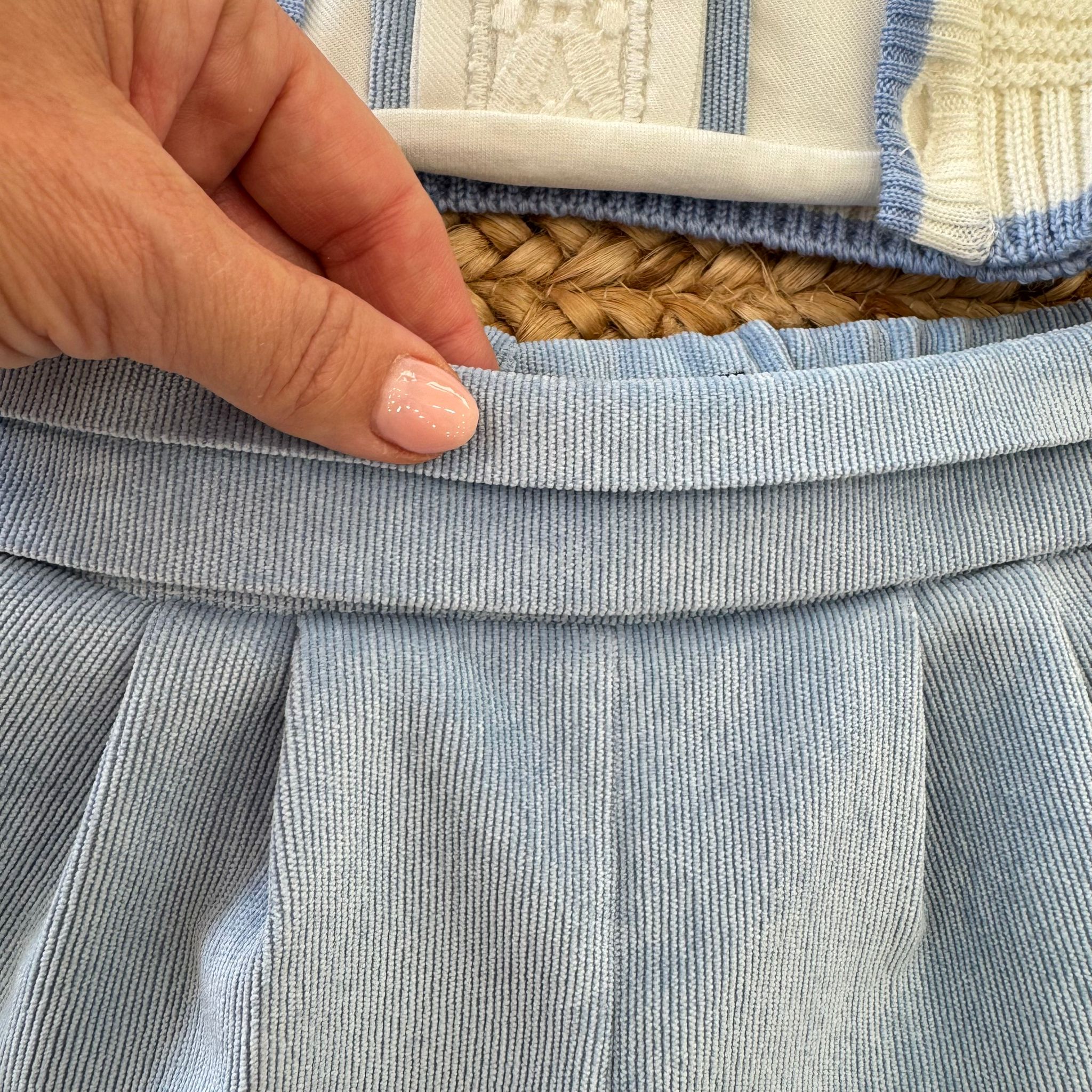 Abito battesimo bimbo azzurro e panna con pantaloni in velluto