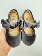 Scarpine bambina velluto grigio con fiocco