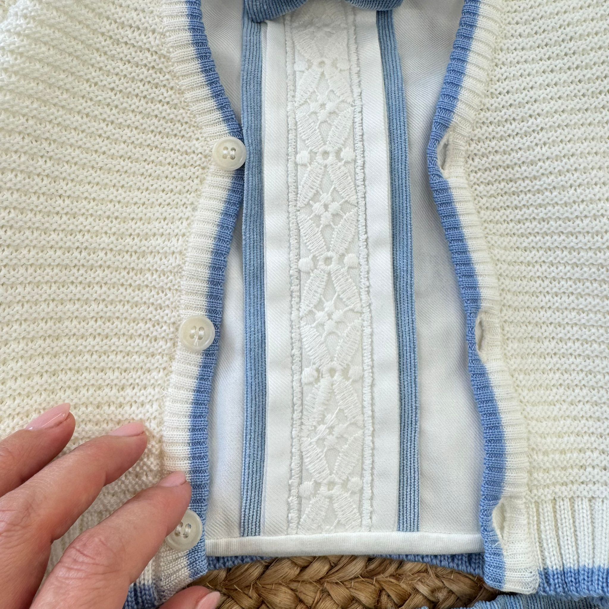 Abito battesimo bimbo azzurro e panna con pantaloni in velluto