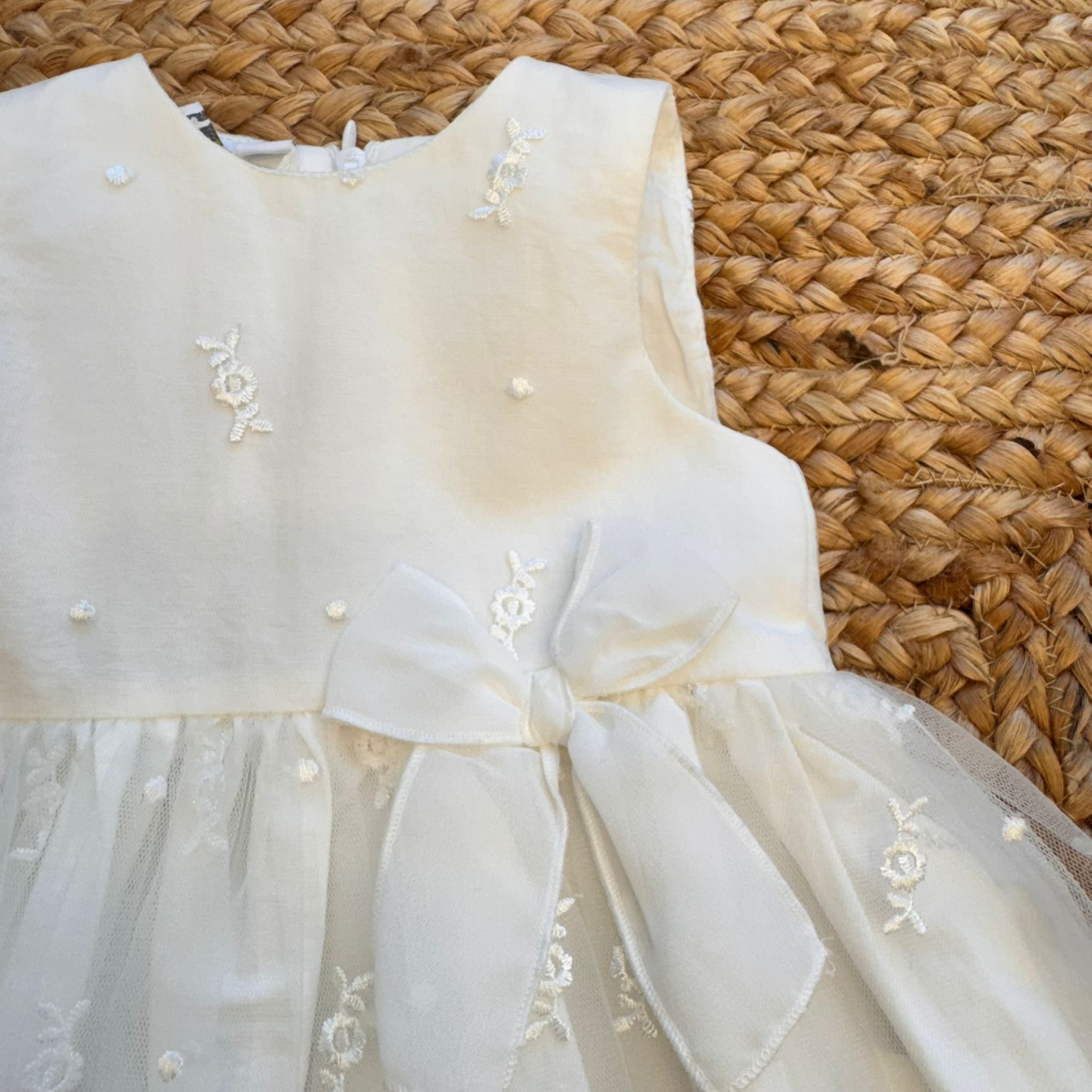 ABITO BIANCO BAMBINA RICAMO E TULLE