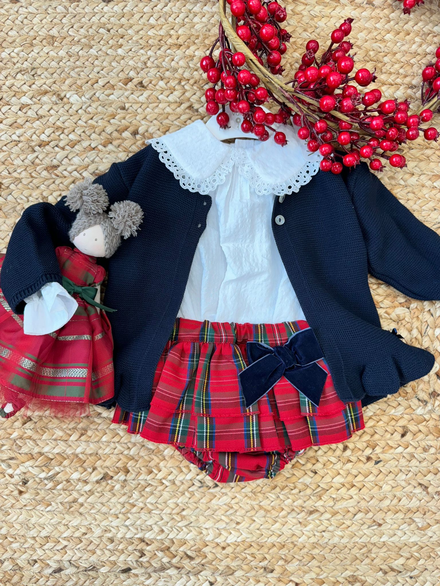 Completo con gonnellina in tartan