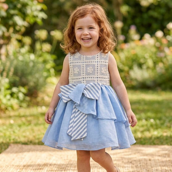 Abito elegante bambina azzurro con corpetto in macramè e fiocco