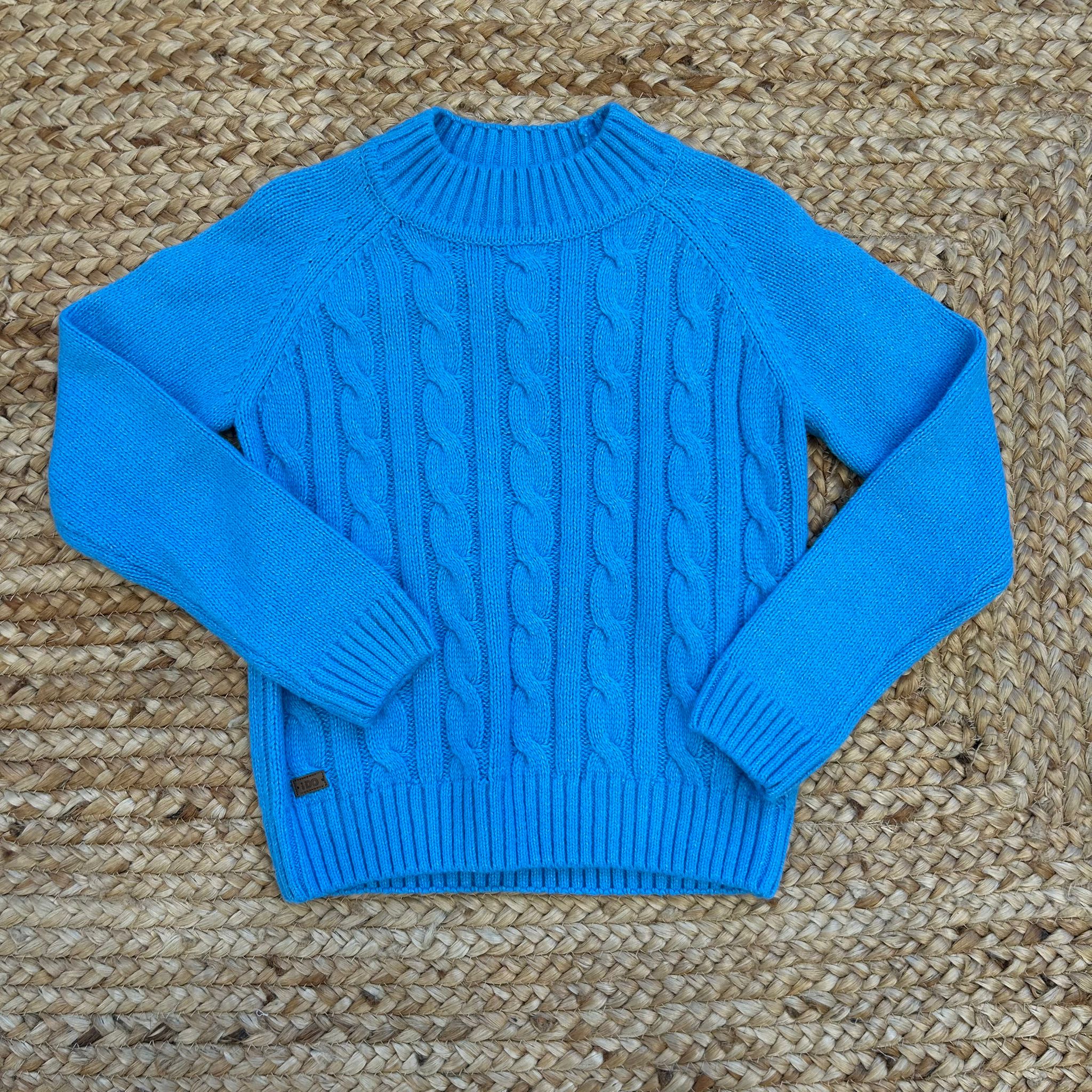 Maglione bimbo azzurro con lavorazione a trecce