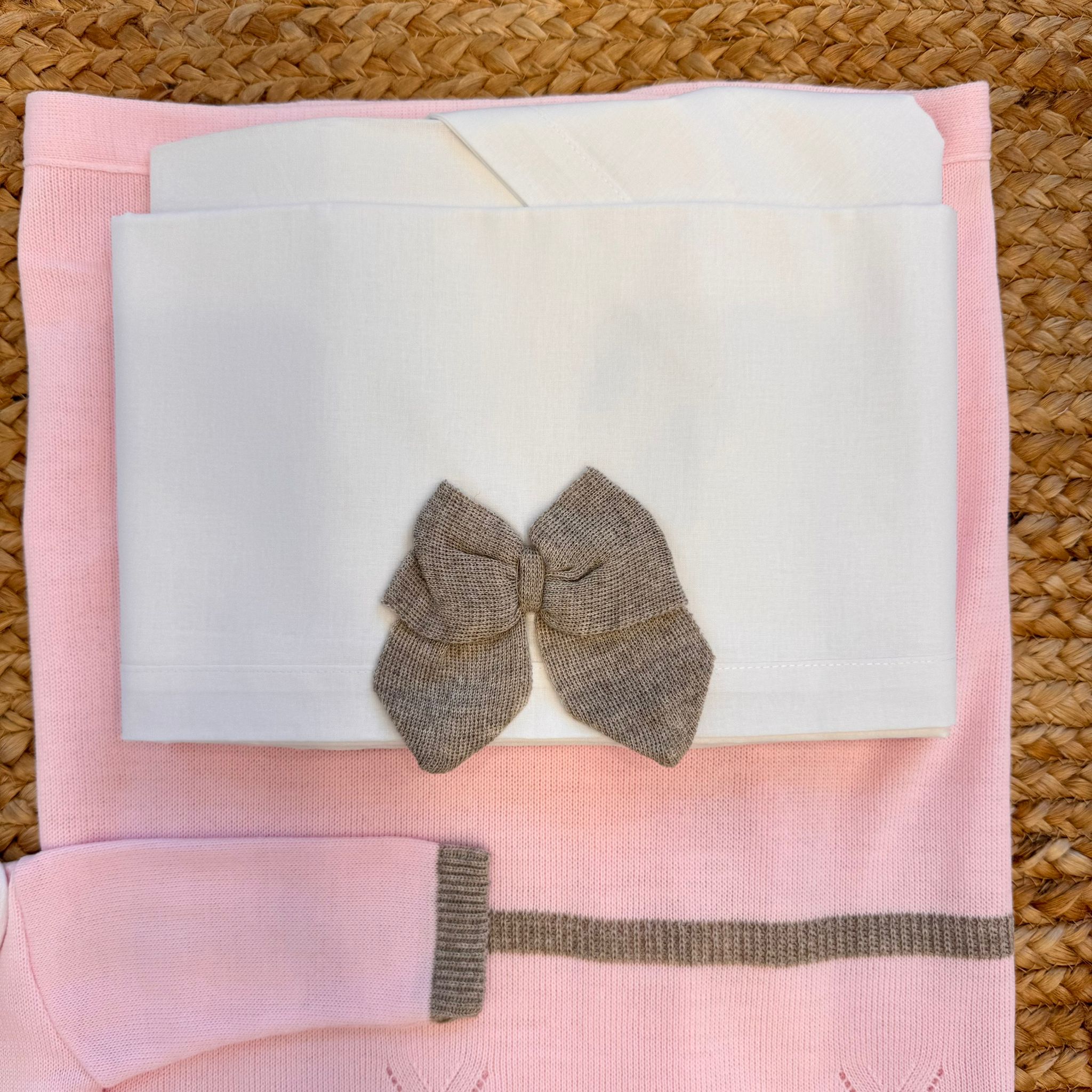 Uscita clinica neonata misto lana rosa con fiocco tortora