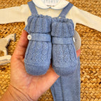 Cappellino e scarpine neonato in pura lana azzurro polvere