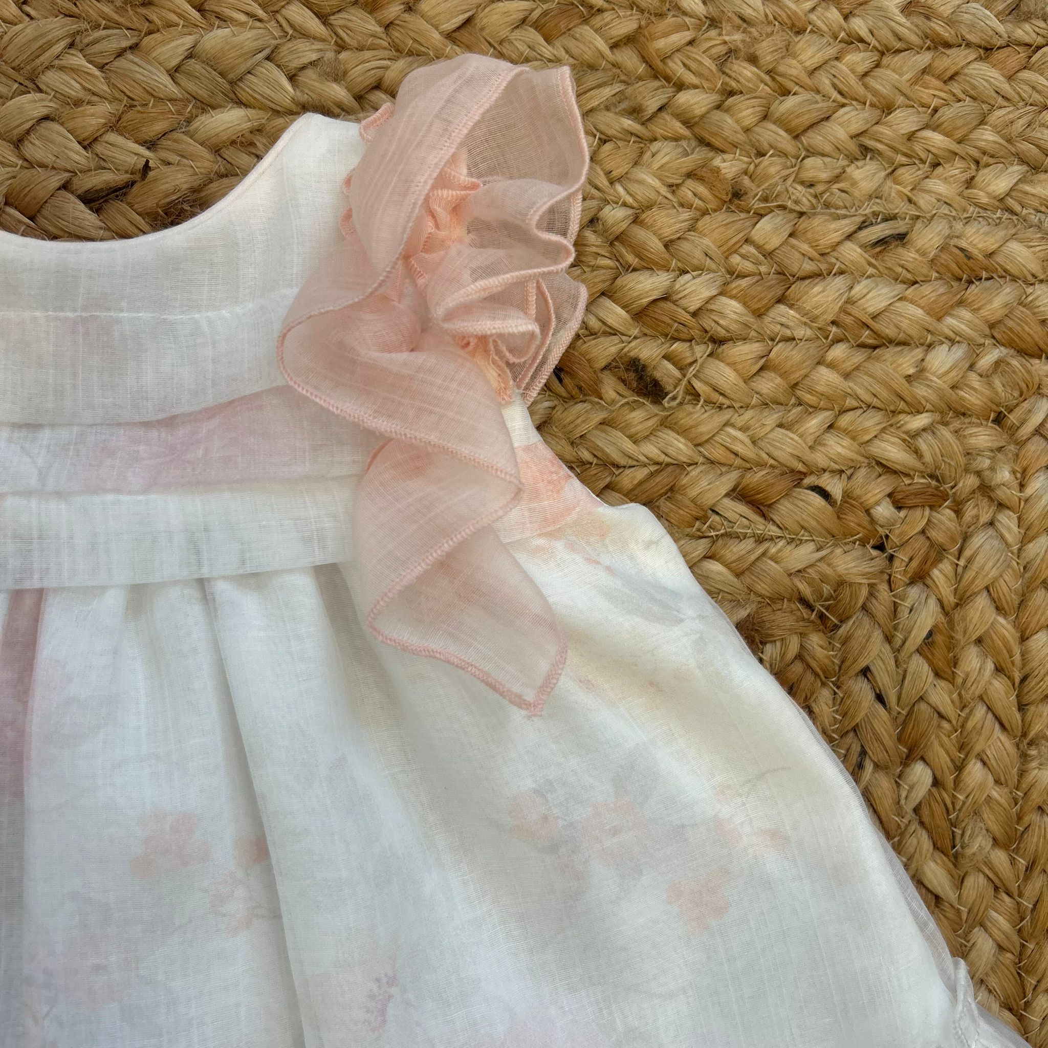 ABITO NEONATA CON BALZE E FIOCCO ROSA CIPRIA