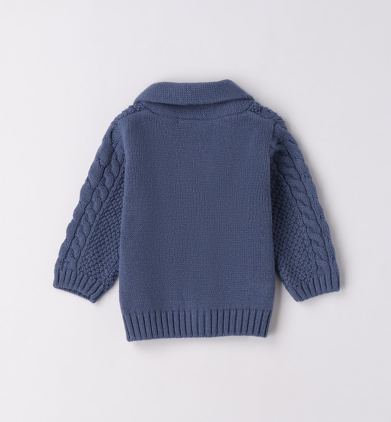 Completo bambino cardigan blu e pantalone beige