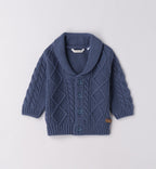 Completo bambino cardigan blu e pantalone beige