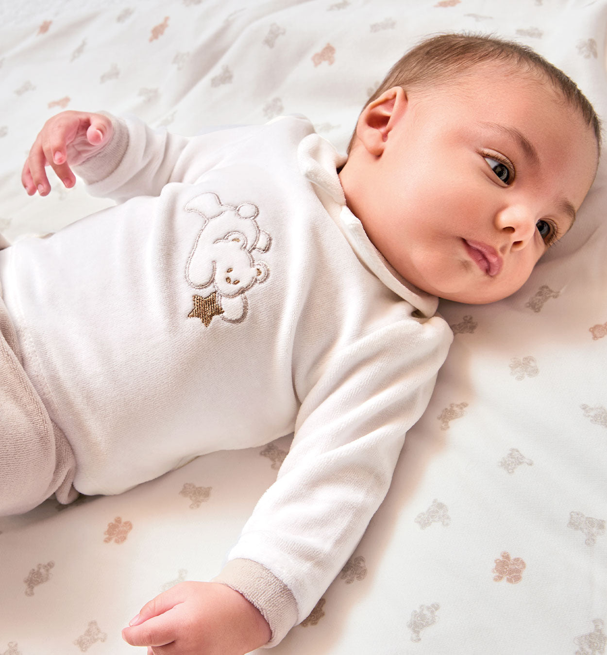 Tutina ciniglia unisex panna e tortora con orsetto