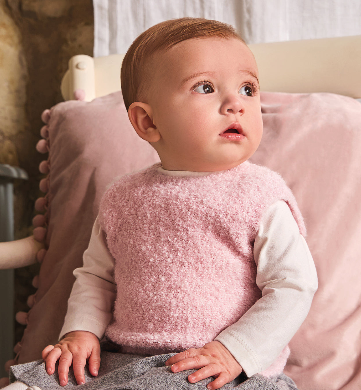 Completo bimba rosa e grigio con gilet e gonna