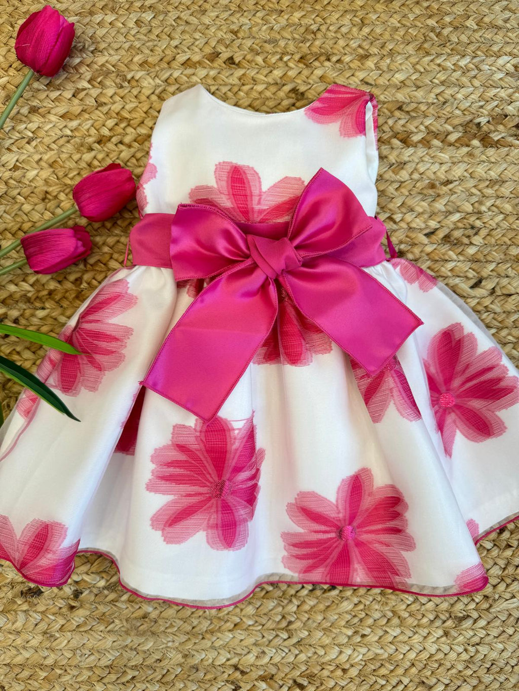 Abito in mikado con fiocco fucsia