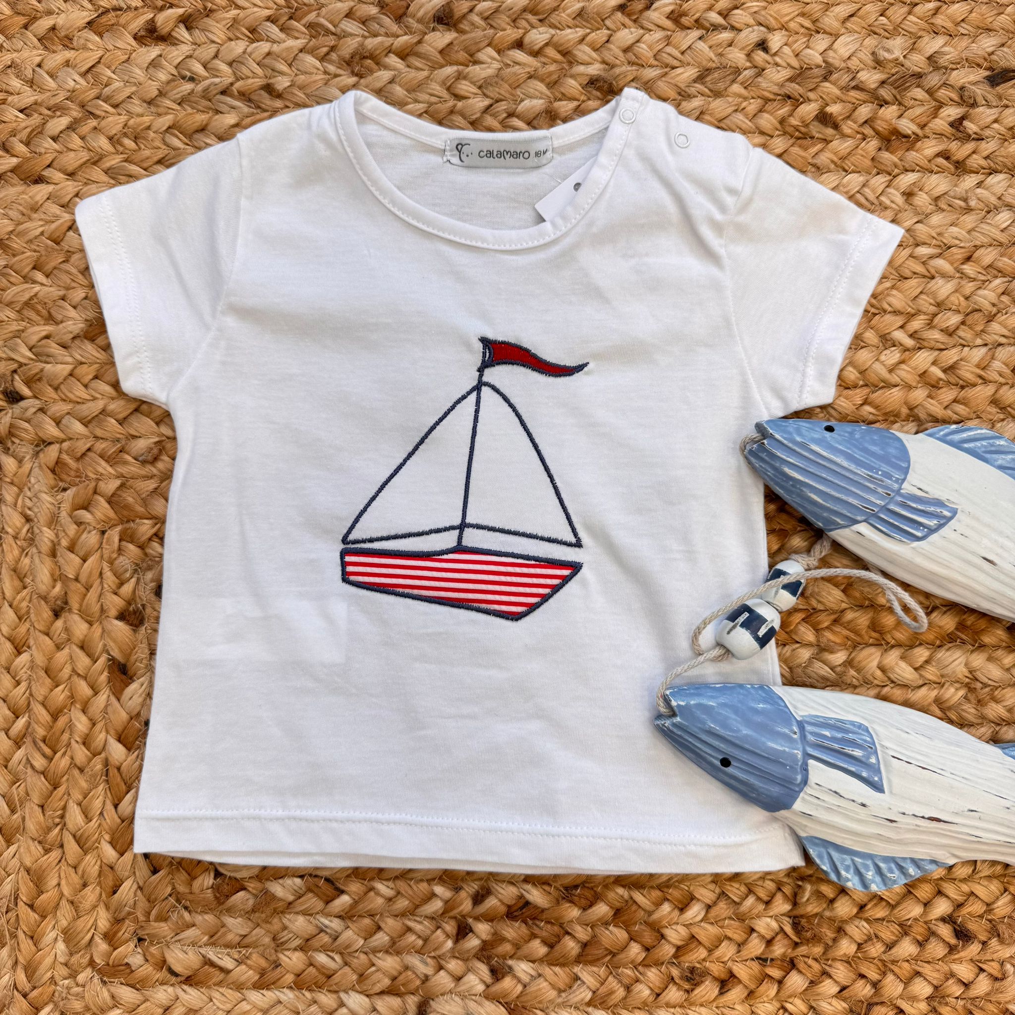 COSTUMINO BAMBINO RIGHE ROSSE CON T-SHIRT BARCA A VELA