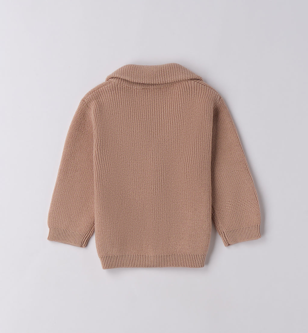 Completo bambino camicia azzurra e cardigan beige