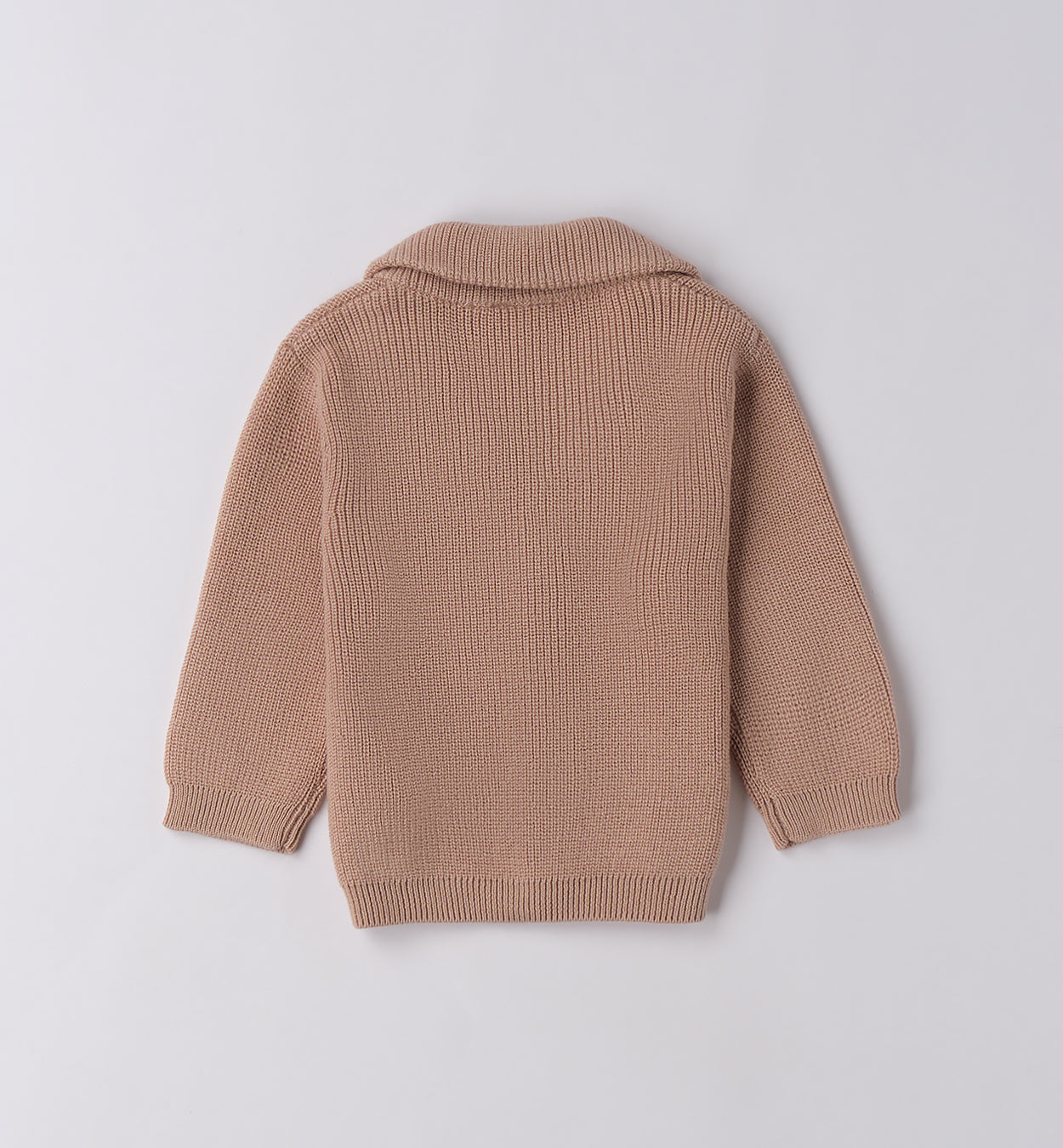 Completo bambino camicia azzurra e cardigan beige