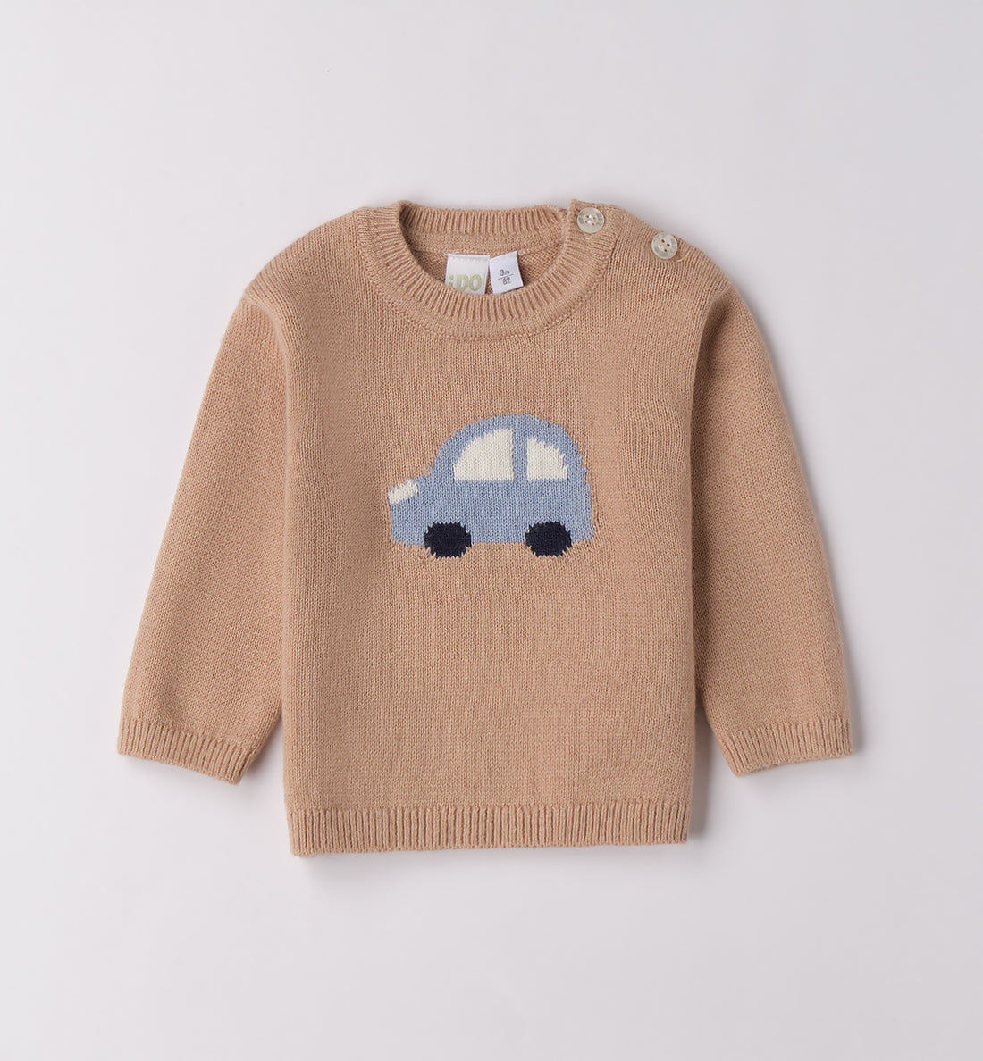 completo casual chic bimbo con maglioncino beige con auto celeste e pantalone denim blu