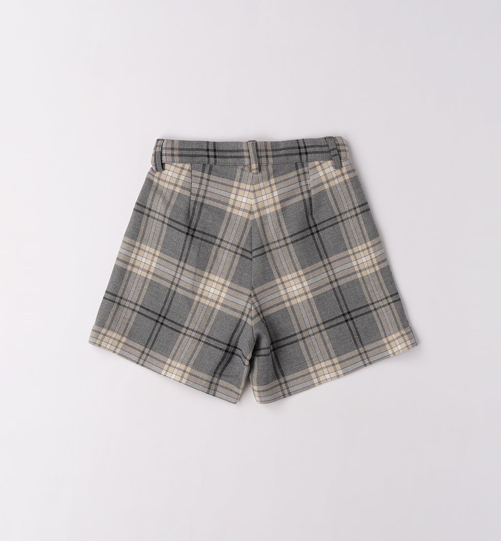 Completo bimba con shorts scozzesi e cardigan