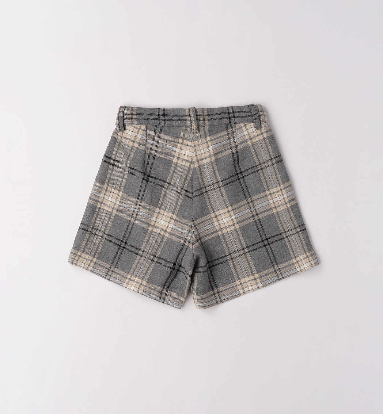 Completo bimba con shorts scozzesi e cardigan