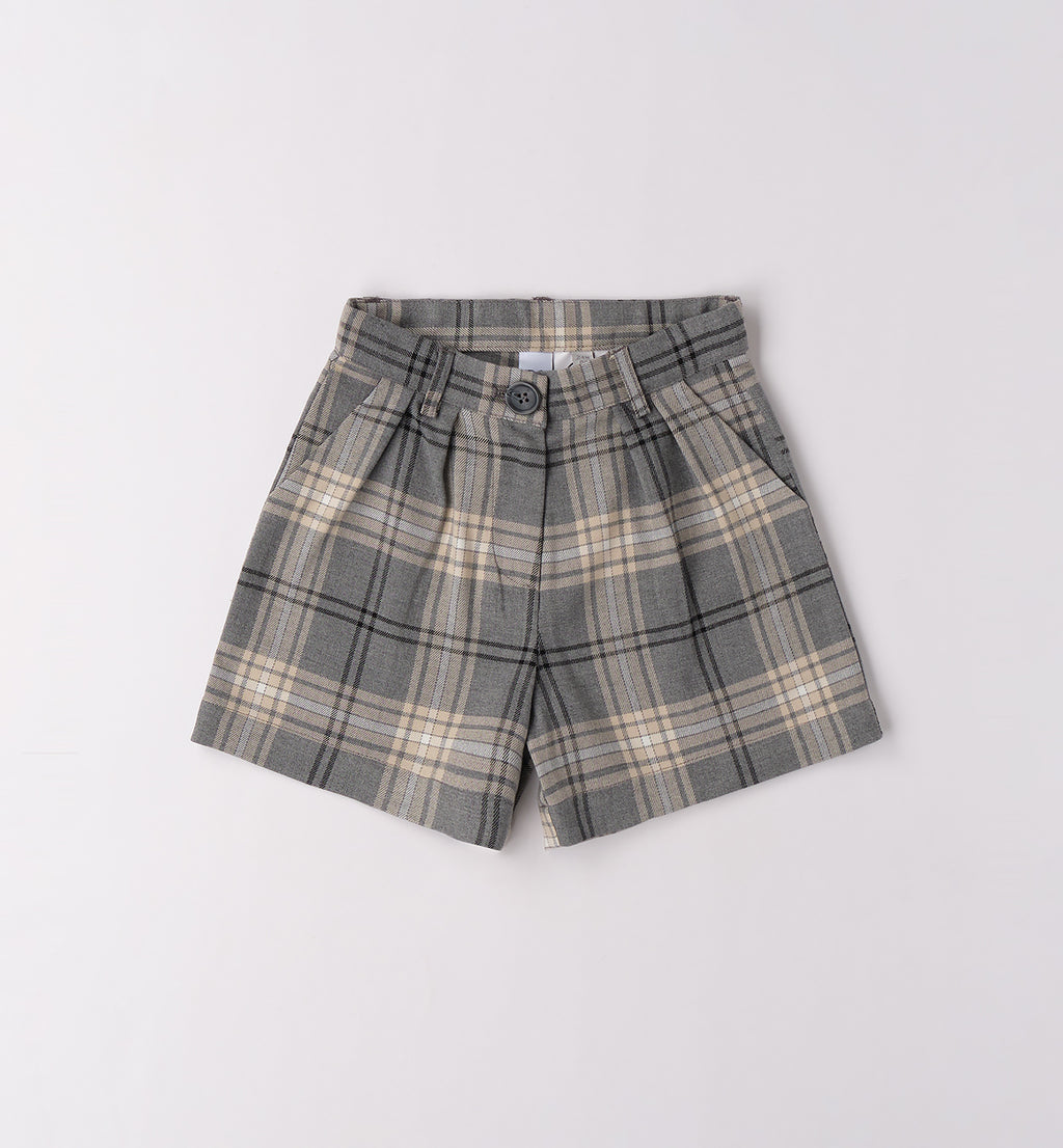 Completo bimba con shorts scozzesi e cardigan