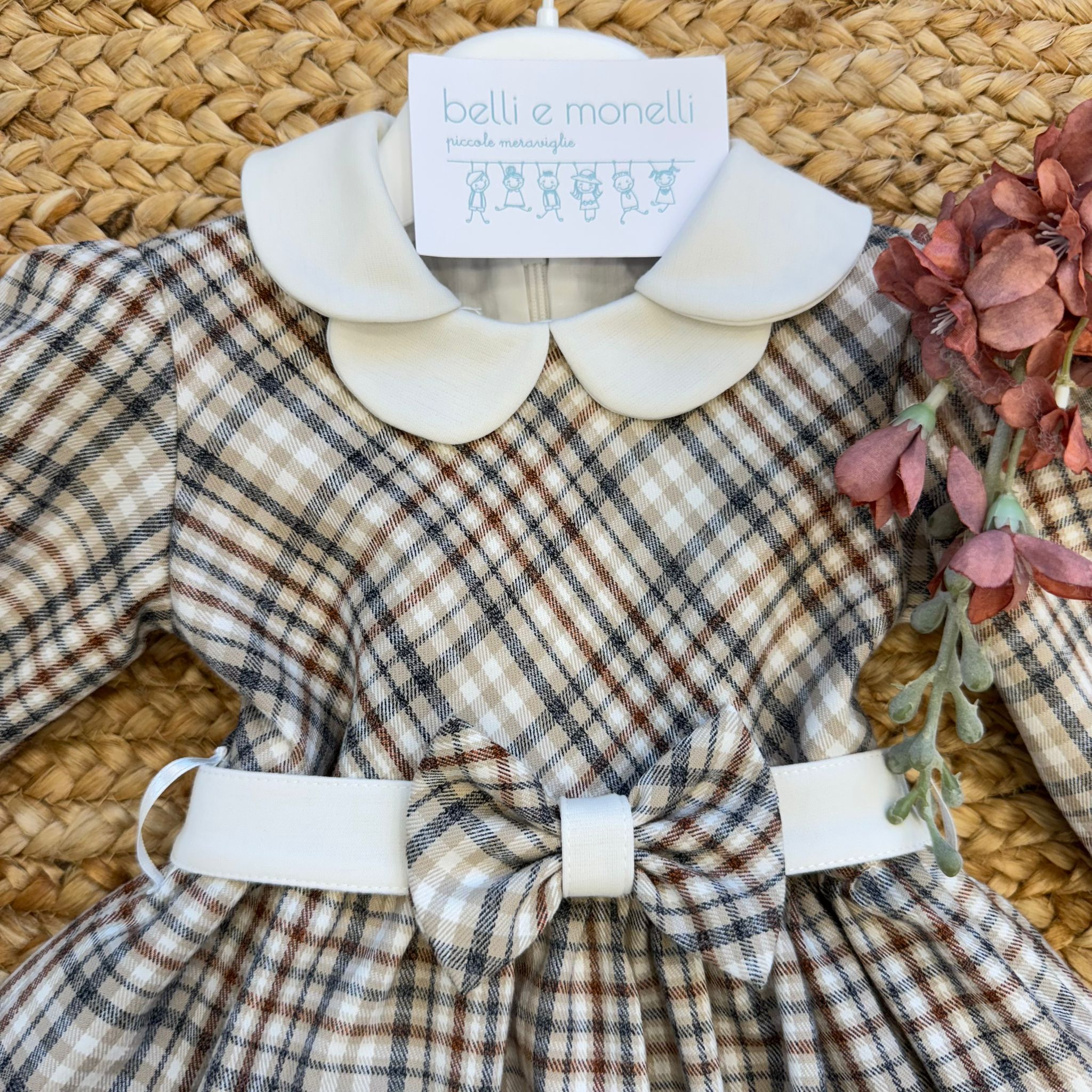 Abitino scozzese panna e beige con fiocco in vita