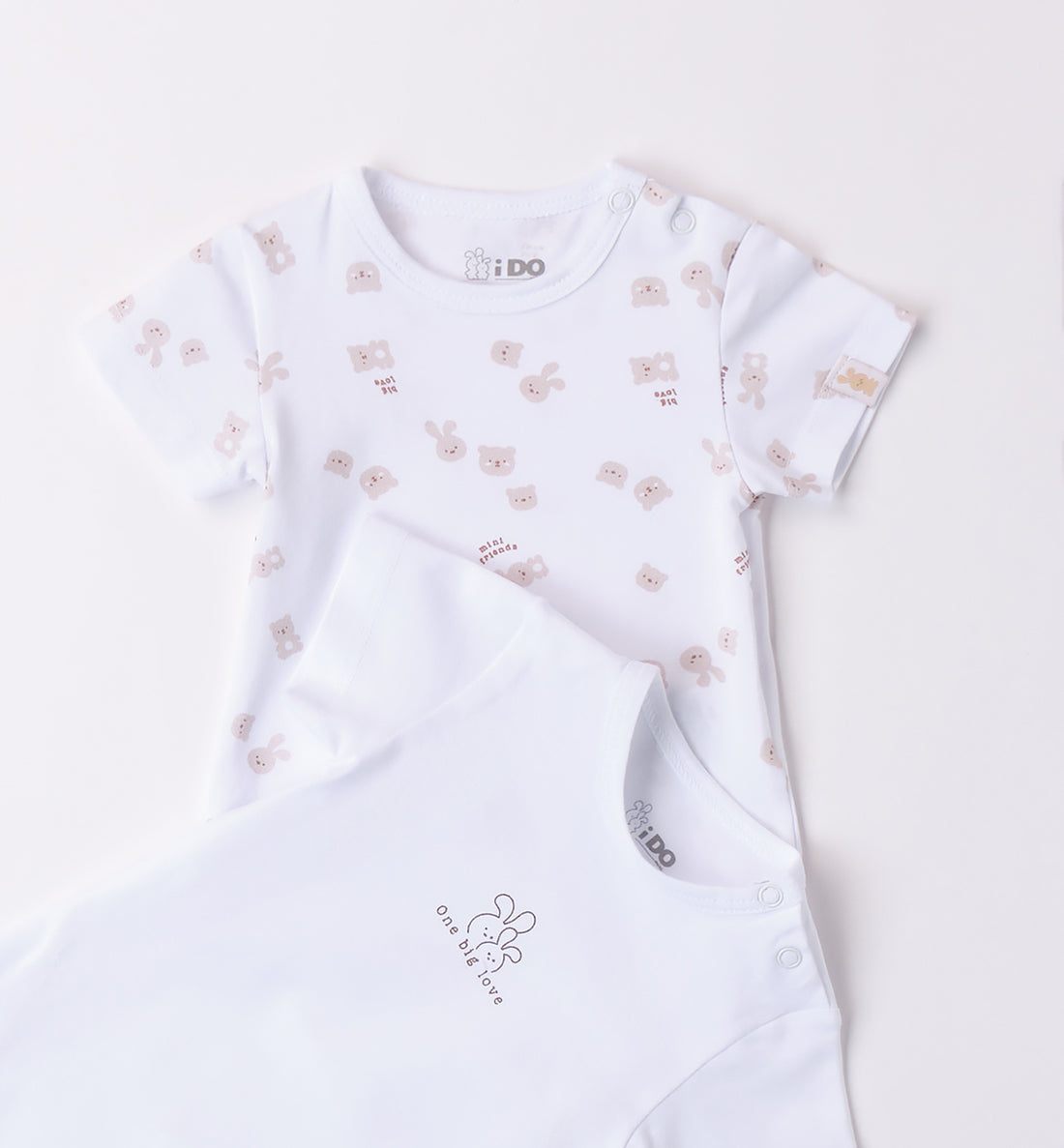 Set 2 body neonato in cotone bio con stampa animaletti e scritta "One big love".