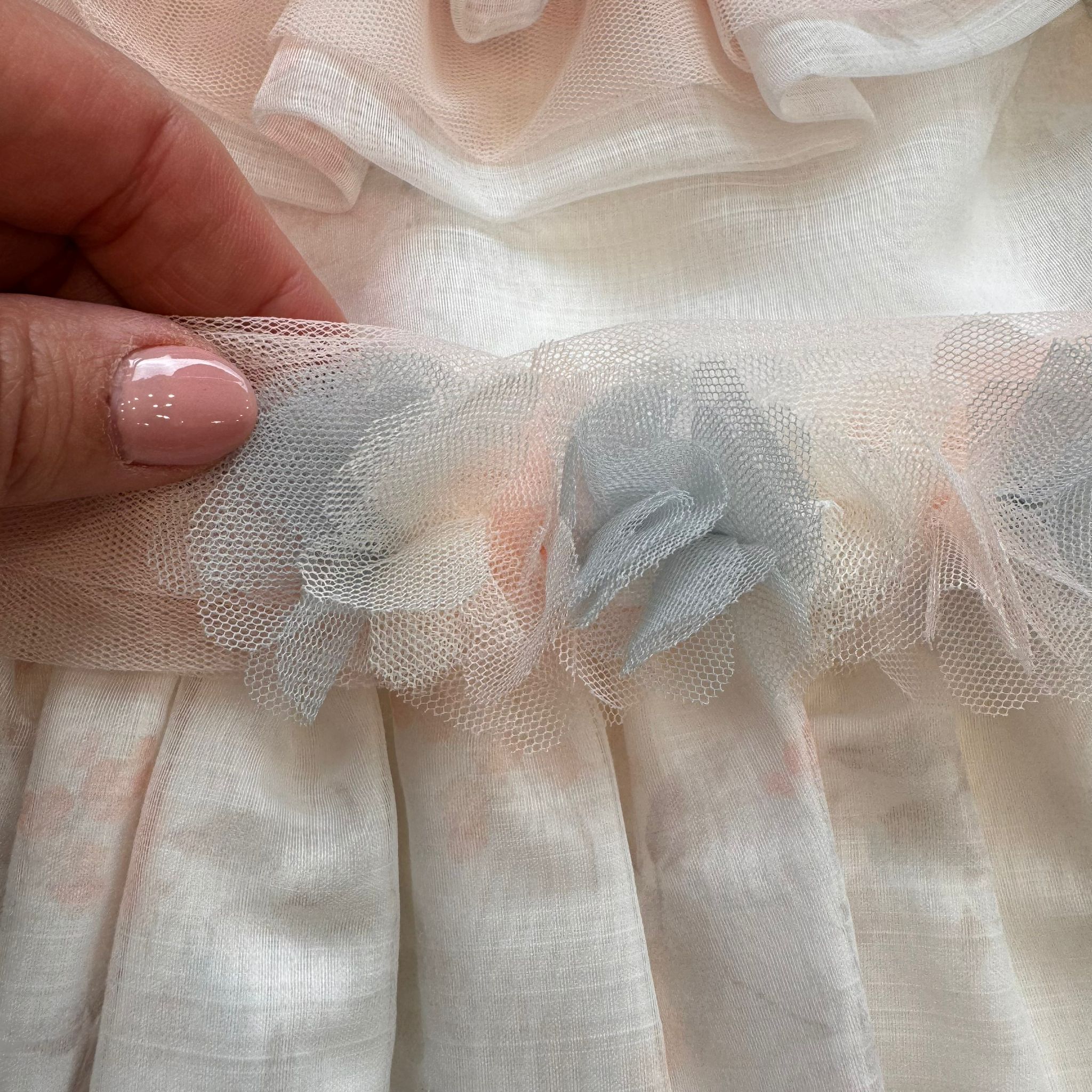 ABITO ELEGANTE ROSA CIPRIA CON FIORI IN TULLE
