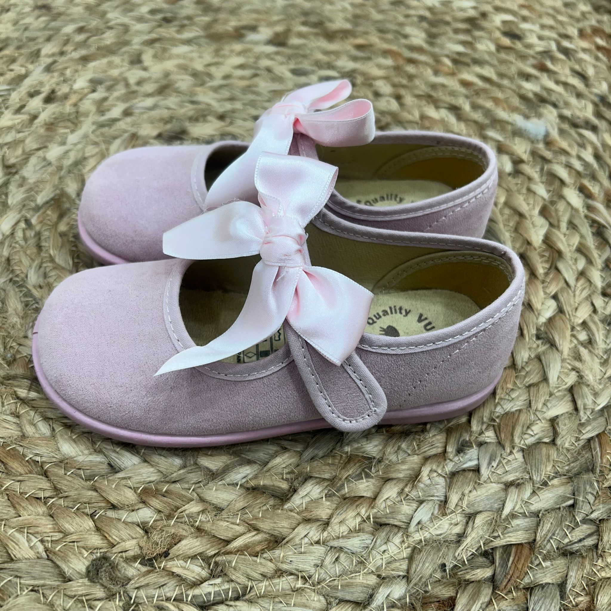 Ballerine in velluto rosa con fiocco in raso